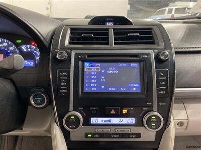 2012 Toyota Camry Hybrid LE   - Photo 13 - Mesa, AZ 85201