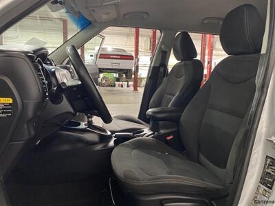 2015 Kia Soul   - Photo 9 - Mesa, AZ 85201