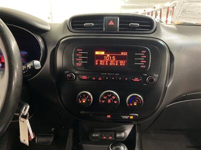2015 Kia Soul   - Photo 13 - Mesa, AZ 85201