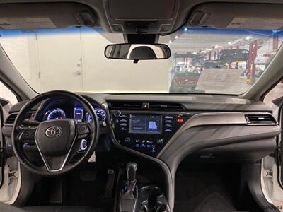 2019 Toyota Camry SE   - Photo 11 - Mesa, AZ 85201