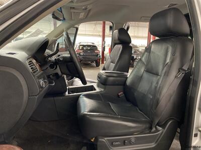 2010 Chevrolet Avalanche LTZ   - Photo 7 - Mesa, AZ 85201