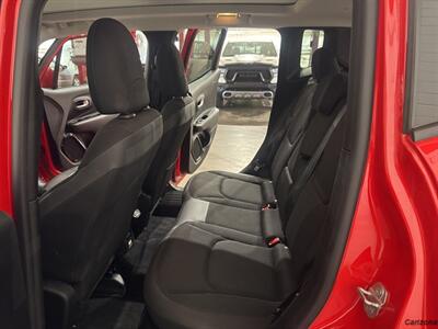 2019 Jeep Renegade Latitude   - Photo 8 - Mesa, AZ 85201