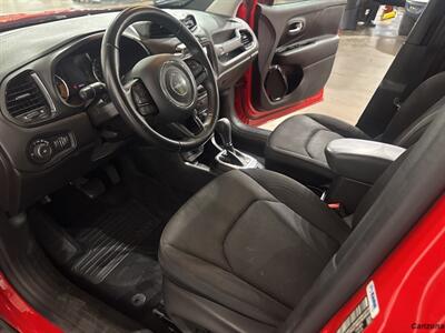 2019 Jeep Renegade Latitude   - Photo 7 - Mesa, AZ 85201