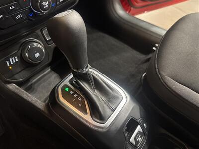 2019 Jeep Renegade Latitude   - Photo 12 - Mesa, AZ 85201