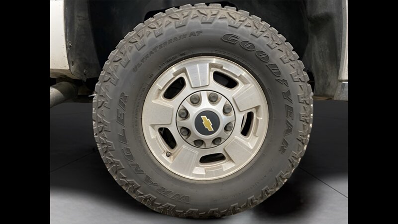 2013 Chevrolet Silverado 2500 LT - Photo 18 - Mesa, AZ 85201