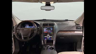 2016 Ford Explorer Platinum   - Photo 12 - Mesa, AZ 85201