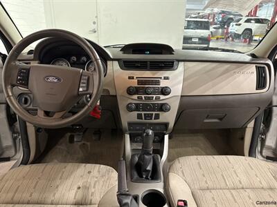 2011 Ford Focus SE   - Photo 9 - Mesa, AZ 85201