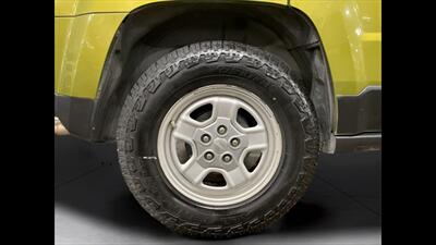 2012 Jeep Patriot Sport   - Photo 15 - Mesa, AZ 85201