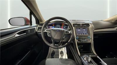 2017 Ford Fusion SE   - Photo 15 - Mesa, AZ 85201