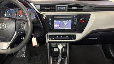 2019 Toyota Corolla LE   - Photo 14 - Mesa, AZ 85201