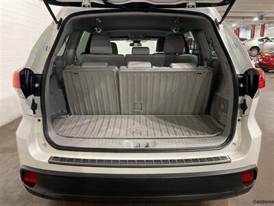 2018 Toyota Highlander LE   - Photo 5 - Mesa, AZ 85201