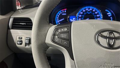 2011 Toyota Sienna XLE 8 Passenger   - Photo 27 - Mesa, AZ 85201