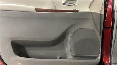 2011 Toyota Sienna XLE 8 Passenger   - Photo 21 - Mesa, AZ 85201