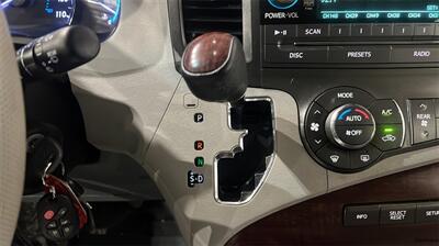 2011 Toyota Sienna XLE 8 Passenger   - Photo 23 - Mesa, AZ 85201