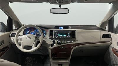 2011 Toyota Sienna XLE 8 Passenger   - Photo 14 - Mesa, AZ 85201