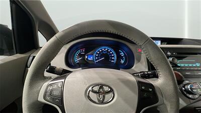 2011 Toyota Sienna XLE 8 Passenger   - Photo 30 - Mesa, AZ 85201