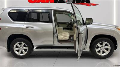 2011 Lexus GX 460   - Photo 16 - Mesa, AZ 85201