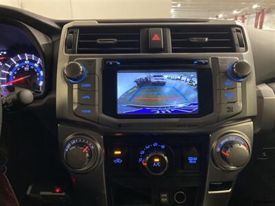 2016 Toyota 4Runner SR5   - Photo 15 - Mesa, AZ 85201