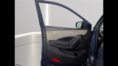 2017 Hyundai SANTA FE Sport 2.0T Ultimate   - Photo 9 - Mesa, AZ 85201