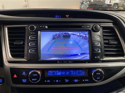 2016 Toyota Highlander XLE V6   - Photo 16 - Mesa, AZ 85201