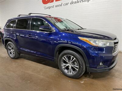 2016 Toyota Highlander XLE V6   - Photo 2 - Mesa, AZ 85201