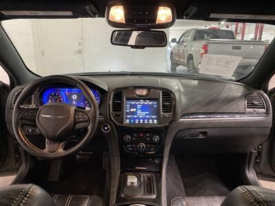 2019 Chrysler 300 Series S   - Photo 11 - Mesa, AZ 85201