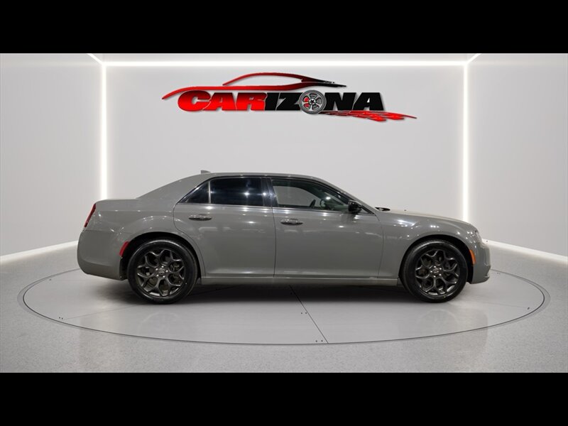 2019 Chrysler 300 S's photo