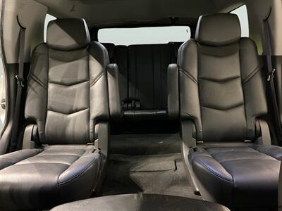 2016 Cadillac Escalade Luxury   - Photo 10 - Mesa, AZ 85201