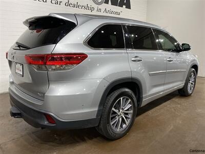 2017 Toyota Highlander XLE - Photo 3 - Mesa, AZ 85201