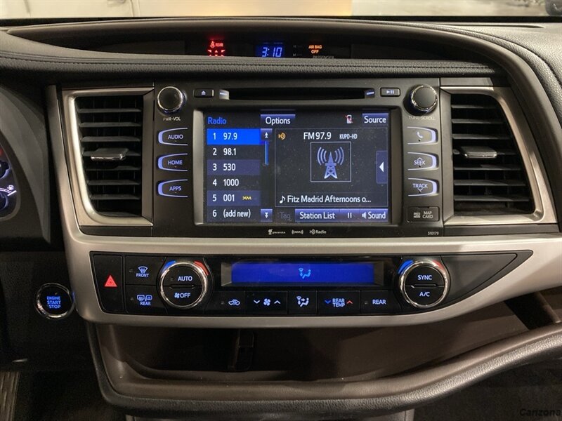 2017 Toyota Highlander XLE - Photo 17 - Mesa, AZ 85201