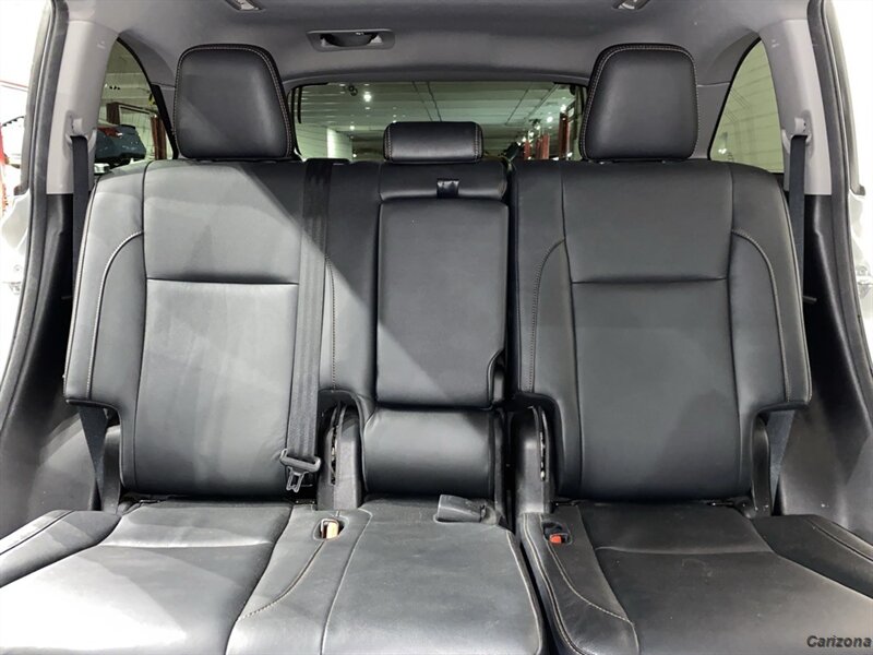 2017 Toyota Highlander XLE - Photo 13 - Mesa, AZ 85201