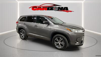2017 Toyota Highlander LE Plus - Photo 2 - Mesa, AZ 85201
