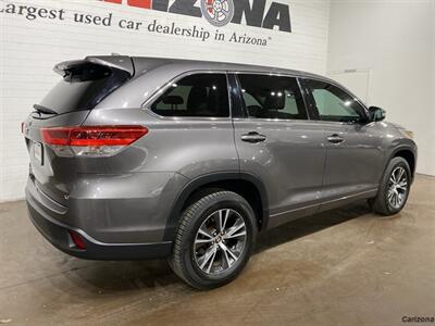 2017 Toyota Highlander LE Plus   - Photo 3 - Mesa, AZ 85201