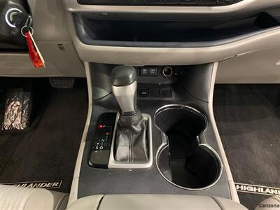 2017 Toyota Highlander LE Plus - Photo 15 - Mesa, AZ 85201