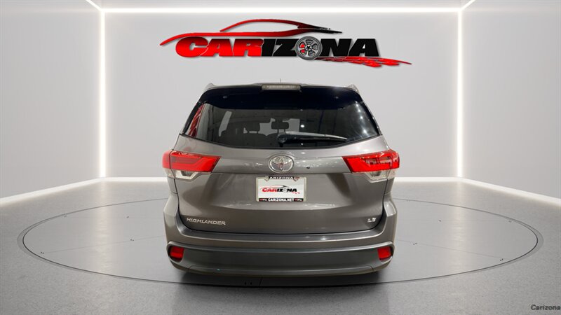 2017 Toyota Highlander LE Plus - Photo 4 - Mesa, AZ 85201