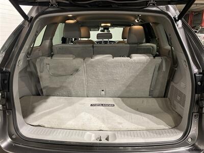 2017 Toyota Highlander LE Plus   - Photo 5 - Mesa, AZ 85201