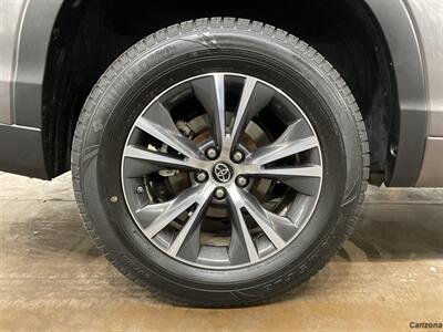 2017 Toyota Highlander LE Plus   - Photo 17 - Mesa, AZ 85201