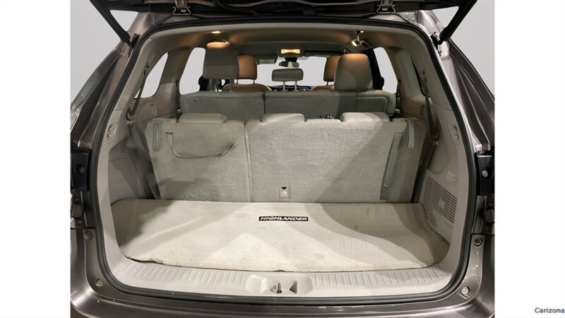 2017 Toyota Highlander LE Plus - Photo 5 - Mesa, AZ 85201