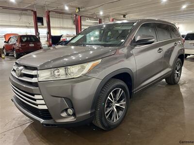 2017 Toyota Highlander LE Plus   - Photo 7 - Mesa, AZ 85201
