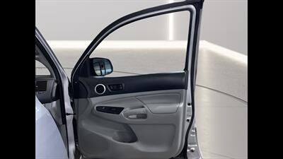 2014 Toyota Tacoma Base V6   - Photo 12 - Mesa, AZ 85201