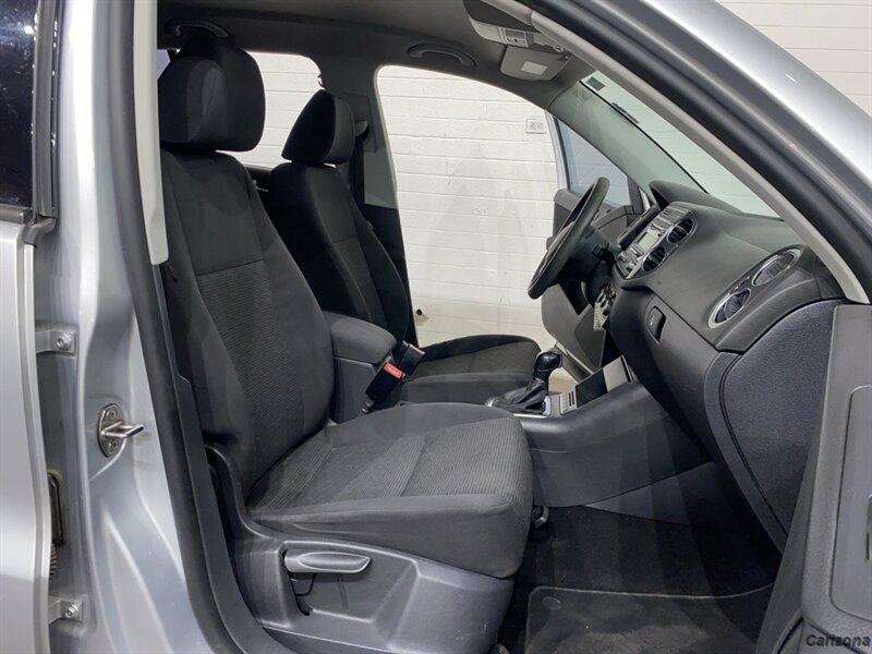2012 Volkswagen Tiguan S - Photo 11 - Mesa, AZ 85201