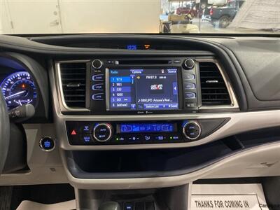 2015 Toyota Highlander XLE V6   - Photo 13 - Mesa, AZ 85201