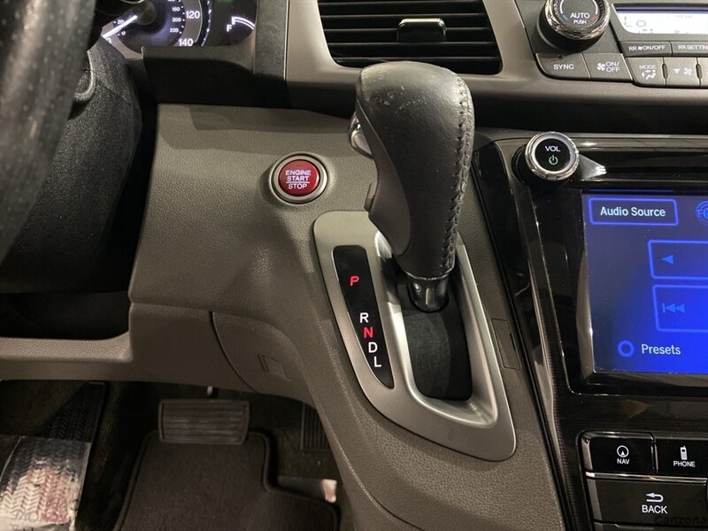 2015 Honda Odyssey Touring - Photo 14 - Mesa, AZ 85201