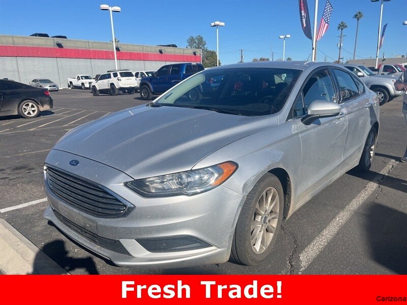 2017 Ford Fusion SE's photo