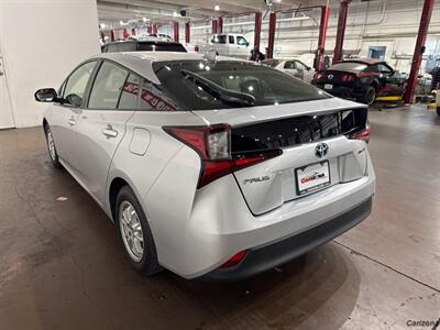 2019 Toyota Prius L   - Photo 4 - Mesa, AZ 85201