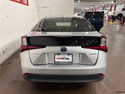 2019 Toyota Prius L   - Photo 3 - Mesa, AZ 85201