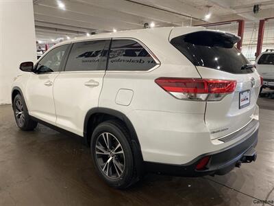 2019 Toyota Highlander LE   - Photo 6 - Mesa, AZ 85201