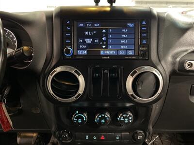 2014 Jeep Wrangler Rubicon   - Photo 11 - Mesa, AZ 85201