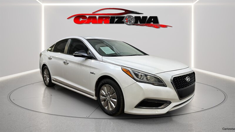 2017 Hyundai SONATA Hybrid SE  