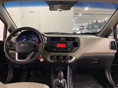 2013 Kia Rio 5-Door LX   - Photo 11 - Mesa, AZ 85201